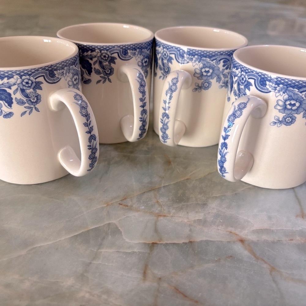 Spode White Delamere Blue Imperialware Mug with Blue Floral Pattern. NWOT